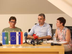 TISKOVNA KONFERENCA 14 FOTO LJUBO VUKELIČ